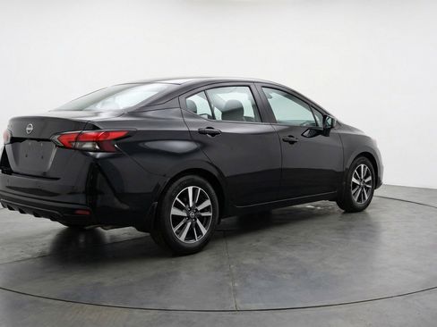 Used 2025 Nissan Versa SV image 9