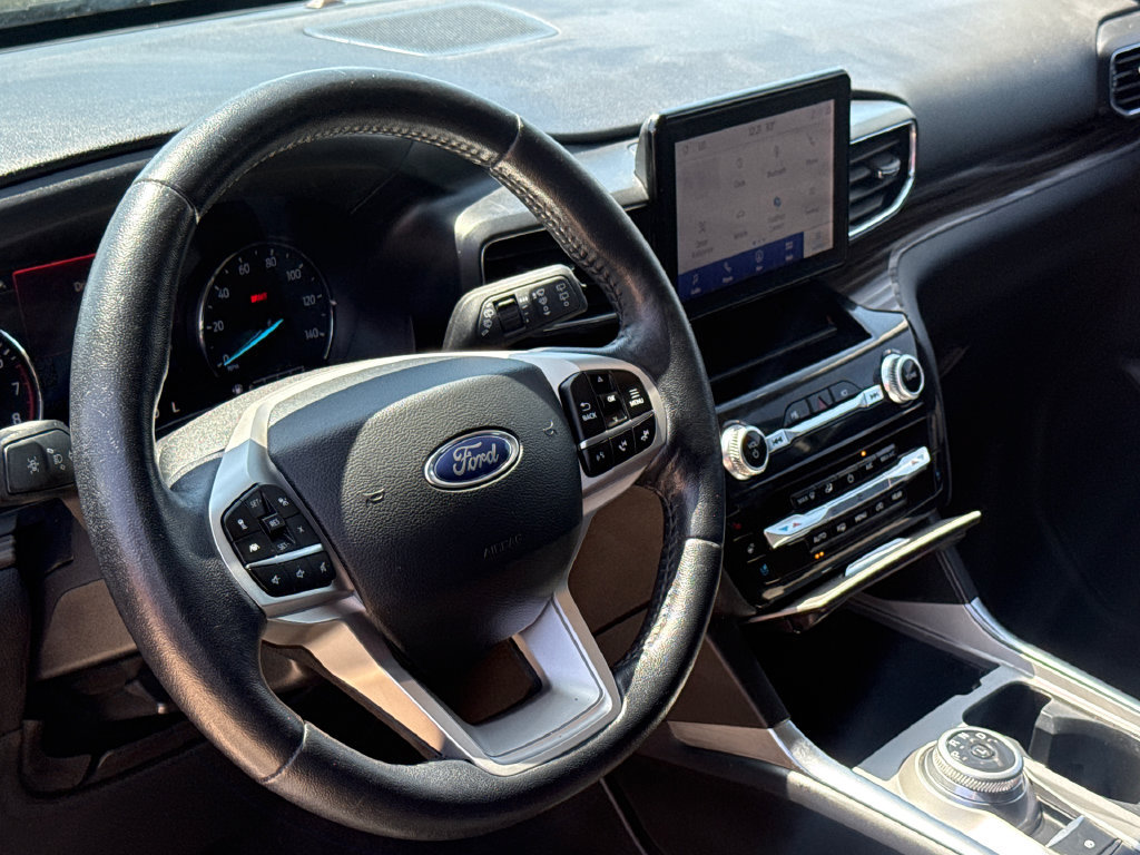 Used 2023 Ford Explorer Limited RWD image 17