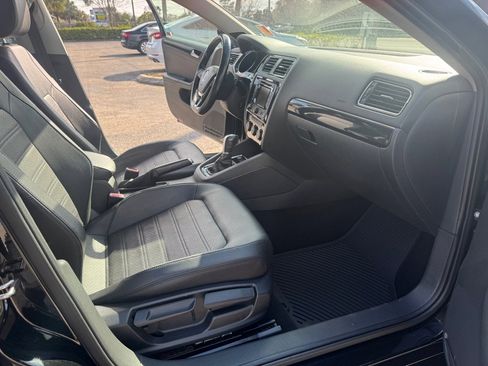 Used 2015 Volkswagen Jetta SEL image 12
