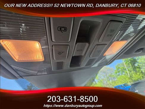Used 2020 Volkswagen Atlas SE w/ Panoramic Sunroof Package FWD image 18