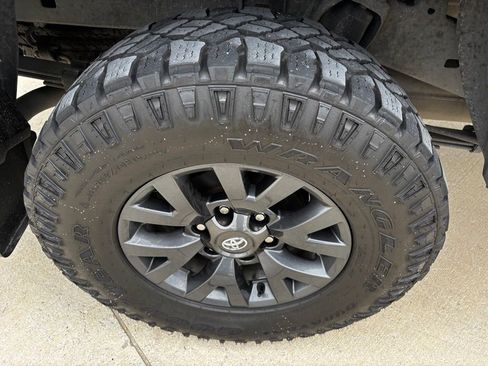 Used 2023 Toyota Tacoma SR5 image 23