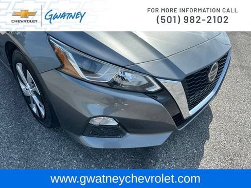 Used 2020 Nissan Altima 2.5 S FWD image 13