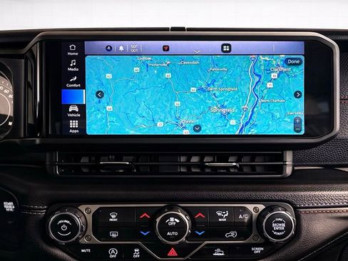 Used 2025 Jeep Wrangler Unlimited Rubicon AWD/4WD image 23