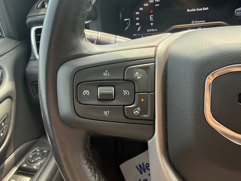 Used 2022 GMC Yukon XL Denali AWD/4WD image 15