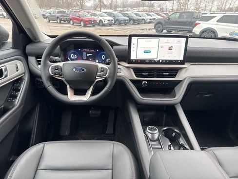 New 2026 Ford Explorer Active w/ Active Comfort Package image 6