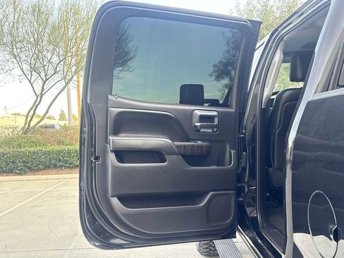 Used 2015 GMC Sierra 2500 Denali w/ Duramax Plus Package image 12