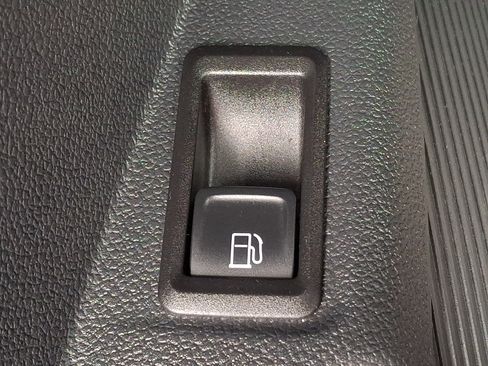 Used 2024 Volkswagen Taos SE AWD/4WD image 27