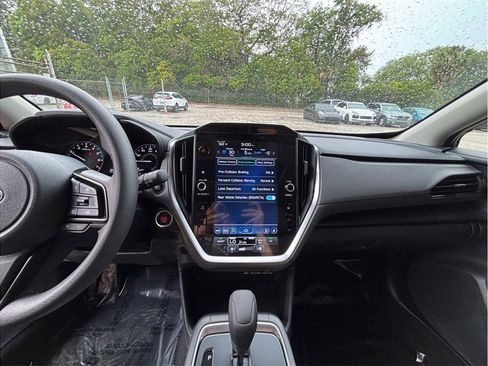 Used 2024 Subaru Crosstrek 2.0i Premium AWD/4WD image 11