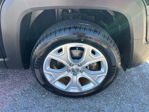 Used 2017 Jeep Renegade Limited w/ Trailer Tow Group image 13