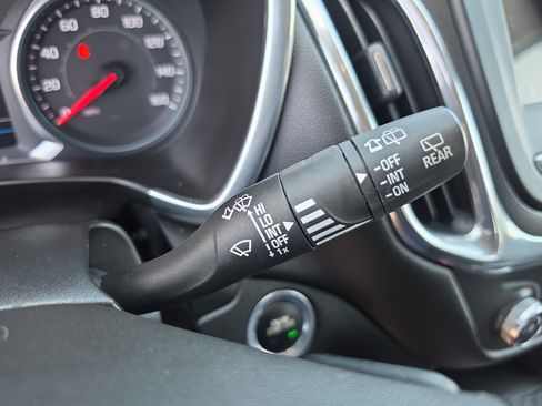 Certified 2019 Chevrolet Equinox LT FWD image 23
