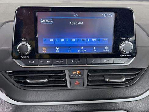 Used 2022 Nissan Altima 2.5 S FWD image 16
