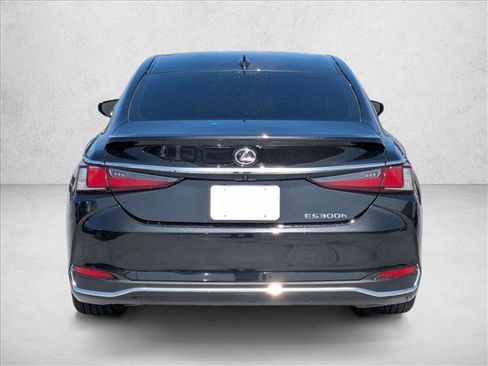 Used 2025 Lexus ES 300h w/ Premium Package FWD image 6