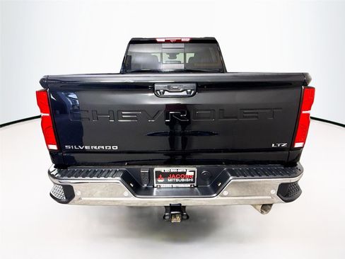 Used 2025 Chevrolet Silverado 2500 LTZ w/ LTZ Convenience Package image 29