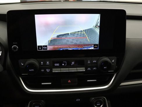 Used 2026 Toyota Grand Highlander AWD image 22