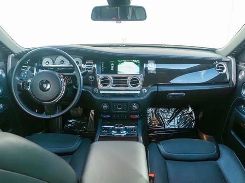 Used 2019 Rolls-Royce Ghost image 15
