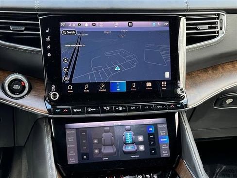 Used 2023 Jeep Grand Wagoneer L Series II image 13