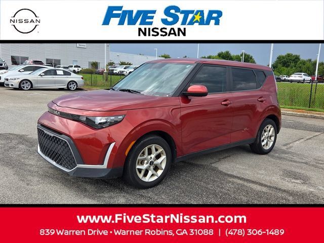 Used 2023 Kia Soul S FWD image 3