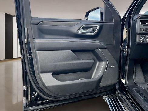 Used 2023 GMC Yukon XL AT4 w/ AT4 Premium Package image 18