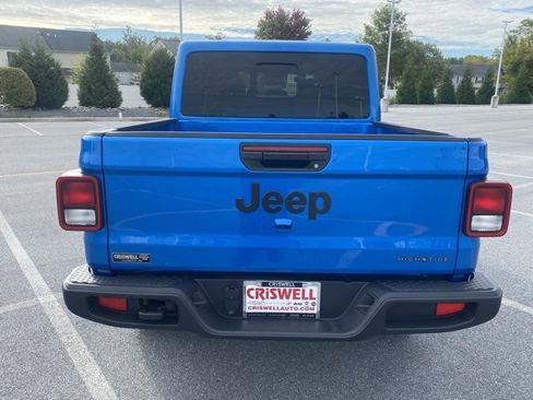 New 2025 Jeep Gladiator Sport image 6