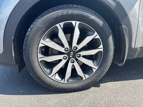 Used 2019 Kia Sportage EX w/ EX Technology Package FWD image 3