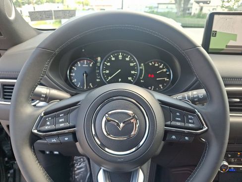 New 2025 MAZDA CX-5 Signature image 19