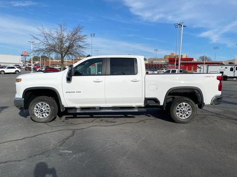 Used 2025 Chevrolet Silverado 2500 LT w/ Convenience Package AWD/4WD image 8