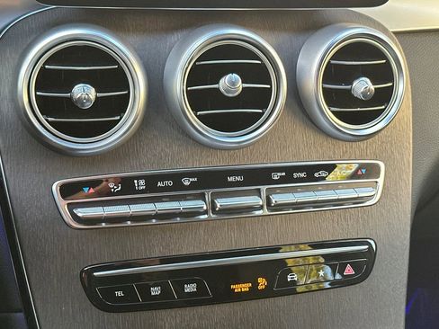 Certified 2022 Mercedes-Benz GLC 300 image 18