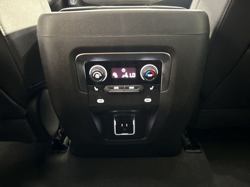 Used 2022 Chevrolet Tahoe RST w/ Luxury Package AWD/4WD image 33