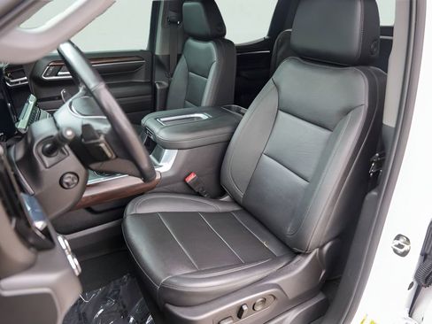 Used 2022 GMC Sierra 1500 SLT w/ SLT Convenience Package AWD/4WD image 10