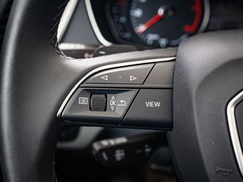 Used 2024 Audi Q5 2.0T Premium w/ Convenience Package image 24