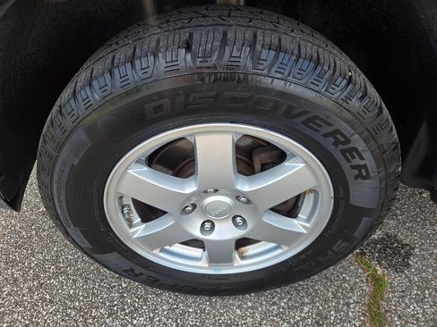 Used 2010 Jeep Grand Cherokee Laredo AWD/4WD image 38