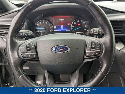Used 2020 Ford Explorer XLT w/ Equipment Group 202A AWD/4WD image 13