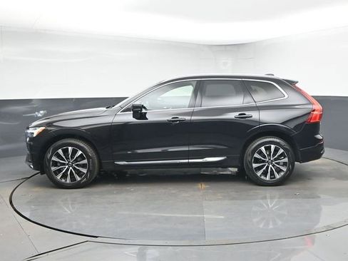 Used 2023 Volvo XC60 B5 Plus AWD/4WD image 6