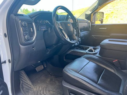 Used 2020 Chevrolet Silverado 2500 LTZ w/ LTZ Plus Package AWD/4WD image 6