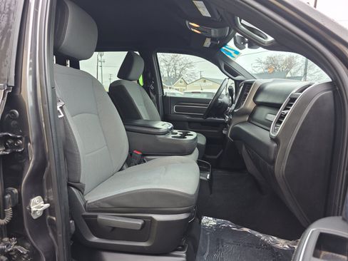 Used 2024 RAM 2500 Big Horn AWD/4WD image 9