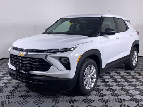 New 2026 Chevrolet TrailBlazer LS FWD image 16