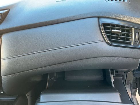 Used 2019 Nissan Rogue SV AWD/4WD image 27