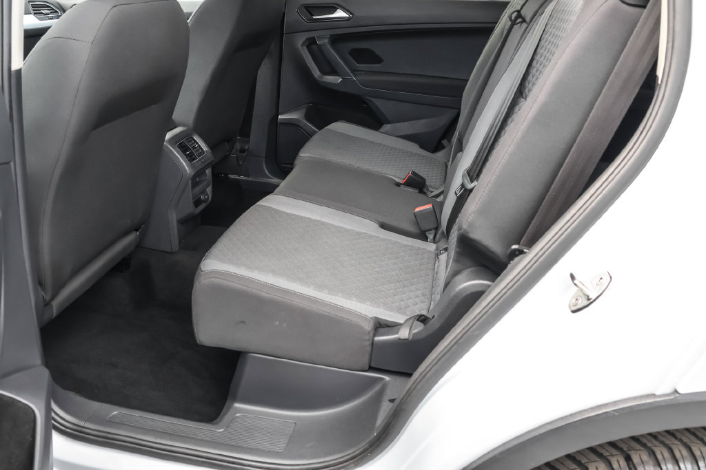 Used 2018 Volkswagen Tiguan S w/ 3rd Row Seat Package AWD/4WD image 26