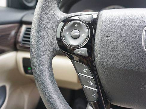 Used 2016 Honda Accord EX image 7