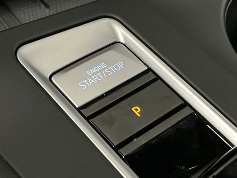 New 2026 Volkswagen Atlas Cross Sport SE image 14