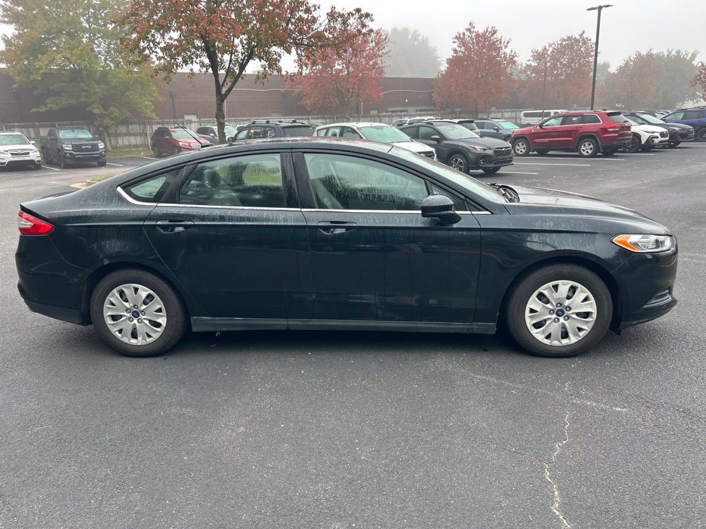 Used 2014 Ford Fusion S FWD image 2
