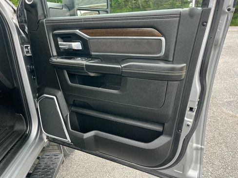 Used 2023 RAM 2500 Laramie AWD/4WD image 42