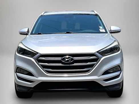 Used 2018 Hyundai Tucson SEL Plus FWD image 3