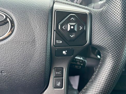 Used 2023 Toyota Tacoma TRD Sport w/ TRD Premium Sport Package AWD/4WD image 15