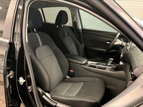Used 2024 Nissan Sentra SV w/ All-Weather Package FWD image 9