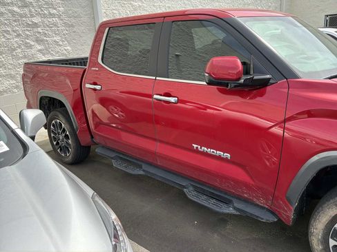 Used 2025 Toyota Tundra Limited AWD/4WD image 40