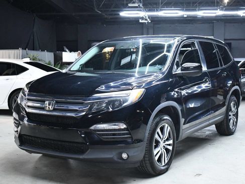 Used 2017 Honda Pilot EX image 7