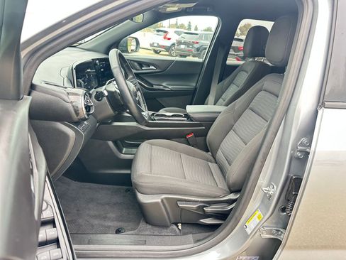 Used 2025 Chevrolet Equinox LT image 36