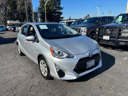 Used 2016 Toyota Prius C One image 1