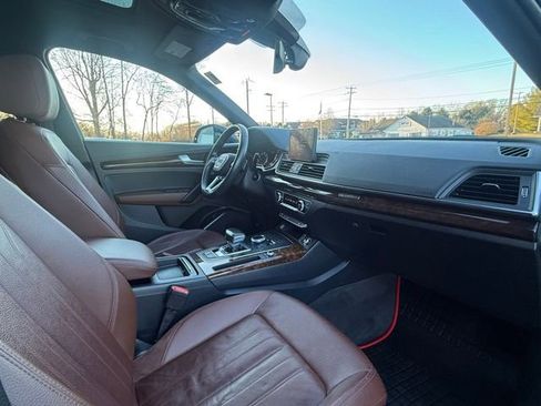 Used 2019 Audi Q5 2.0T Premium w/ Convenience Package image 18